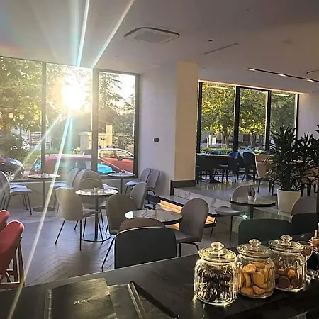 Park Hotel Terpsithea (Larissa)
